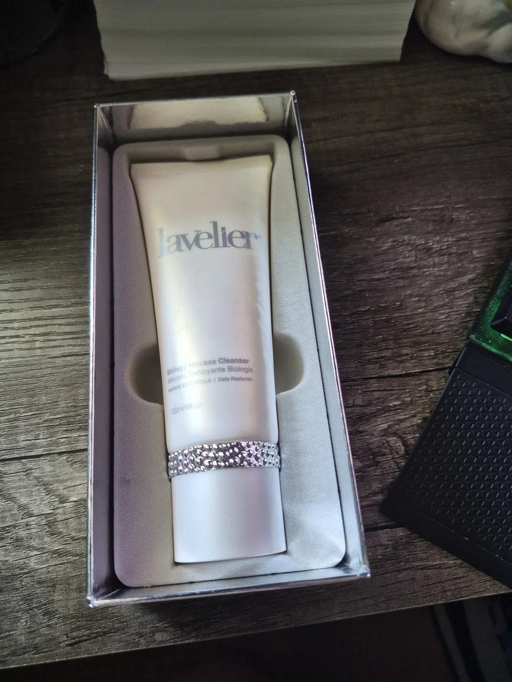 Lavelier White Facial Cleanser with Rhinestone Accent - Women Skincare NEW!